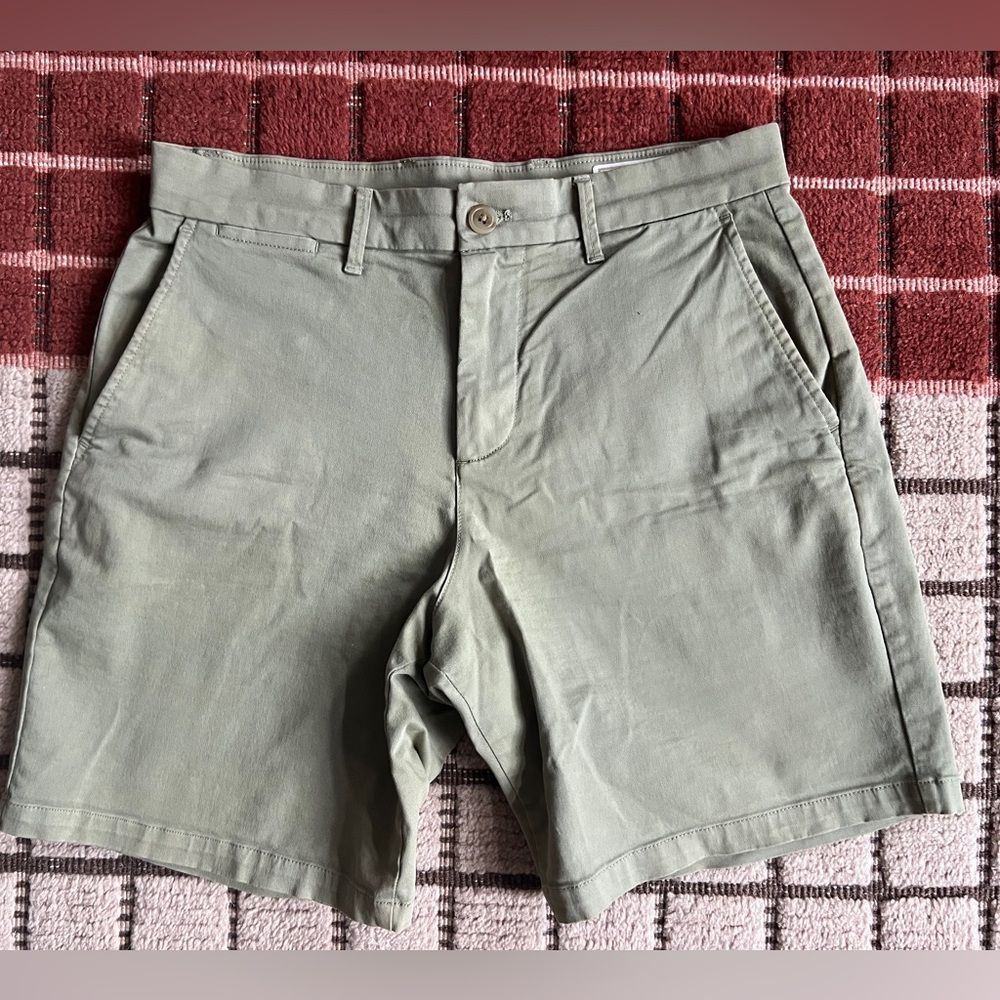 Gap 8" Inseam Cotton Short